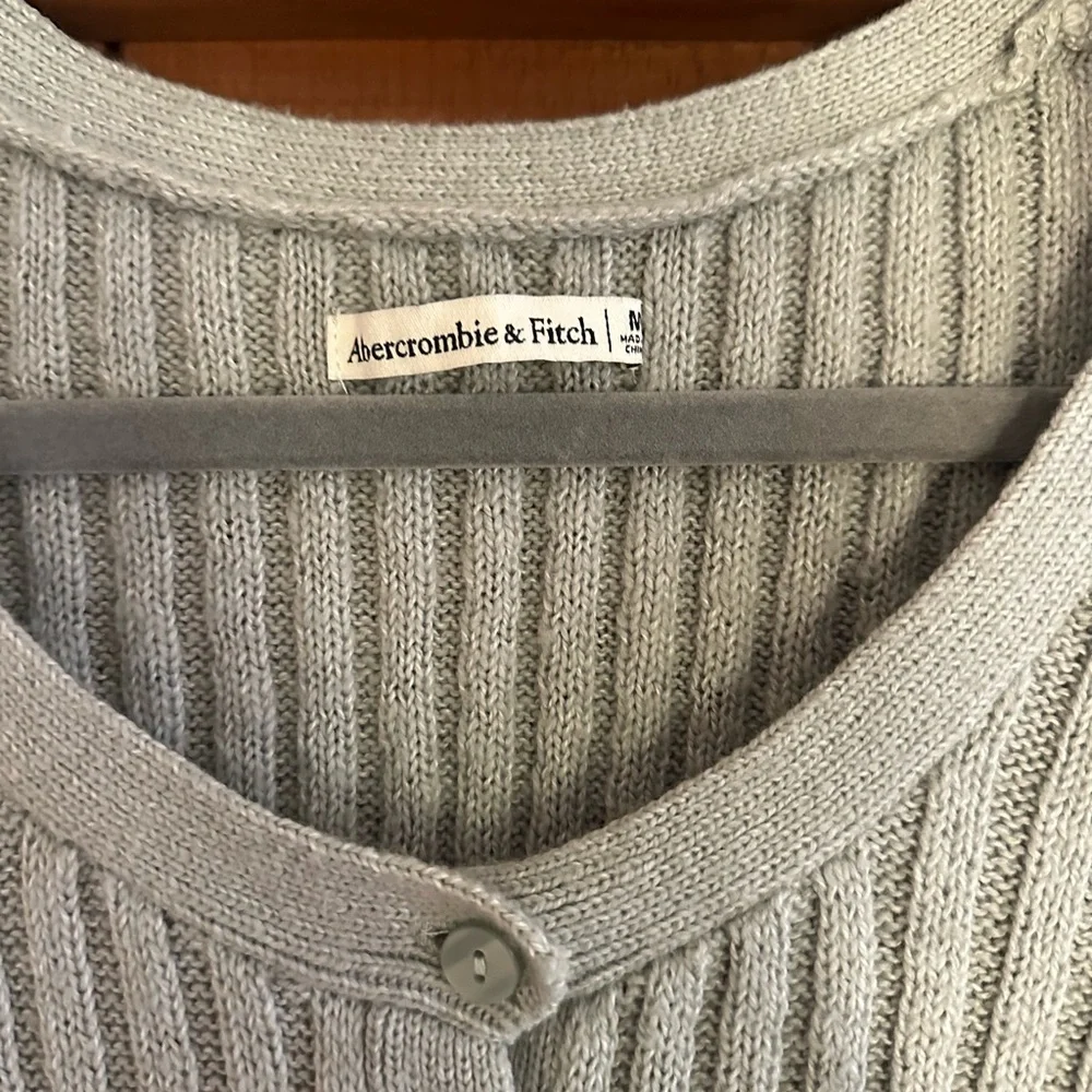 Abercrombie & Fitch Mint Green Cropped Ribbed Cardigan SZ M - Picture 4 of 7